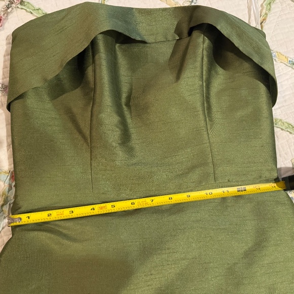 LulaKate Eva Bodice with Straight Skirt Floor Shantung Greenery Green Size 4 6 8 - Picture 7 of 16